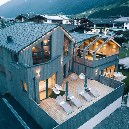 Zum Stubaier Gletscher - Dorf Feriehus *