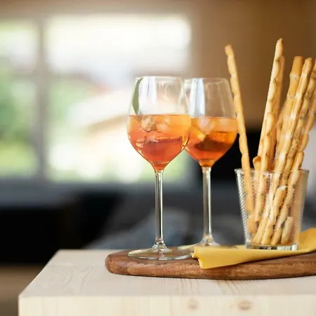 Zum Stubaier Gletscher - Dorf *