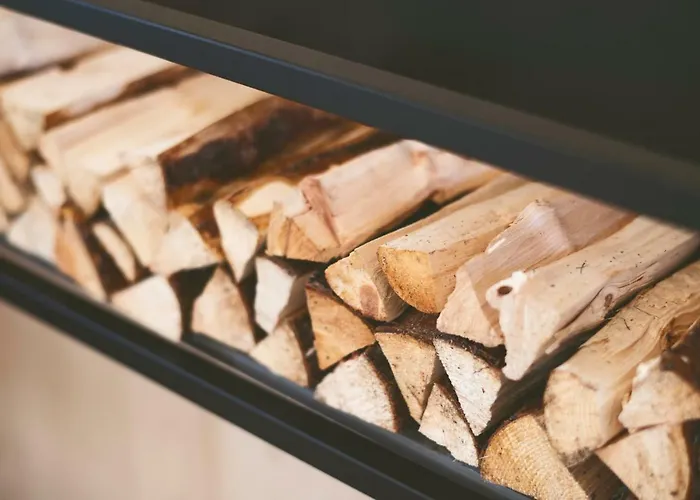 Zum Stubaier Gletscher - Dorf * Neustift im Stubaital