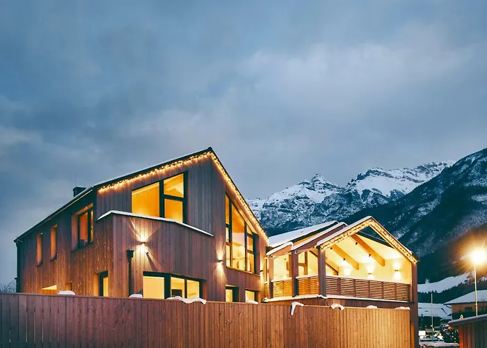 Zum Stubaier Gletscher - Dorf *